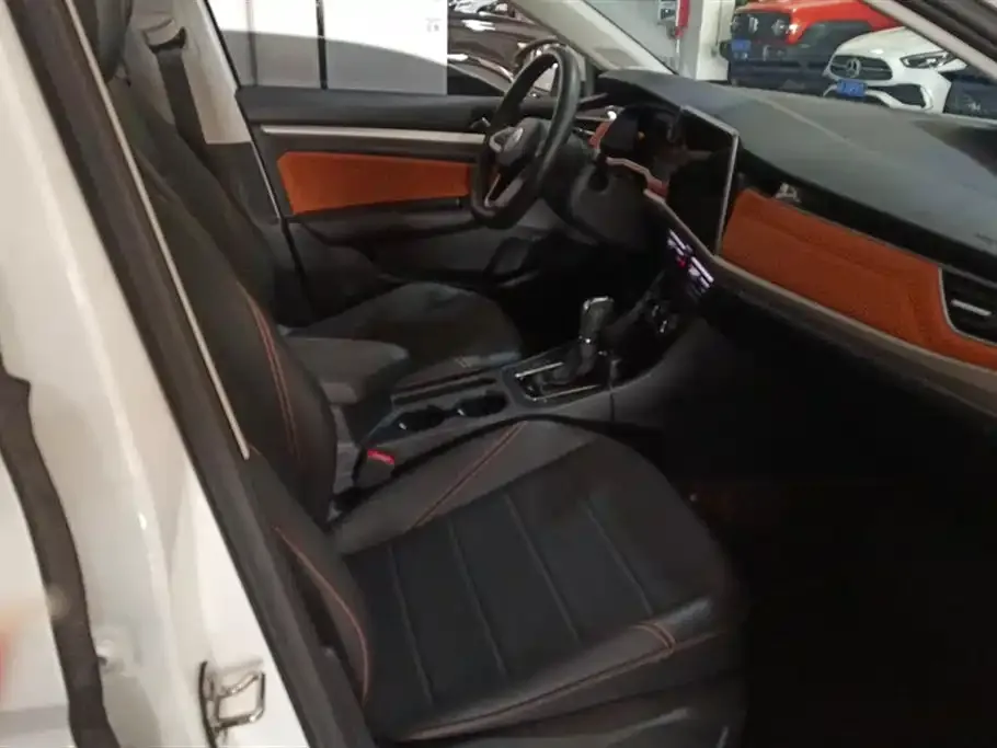 Volkswagen Bora 2023 из CN, фото 4
