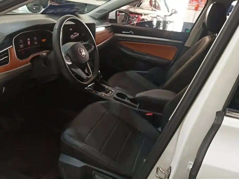 Volkswagen Bora 2023 из CN, фото 8