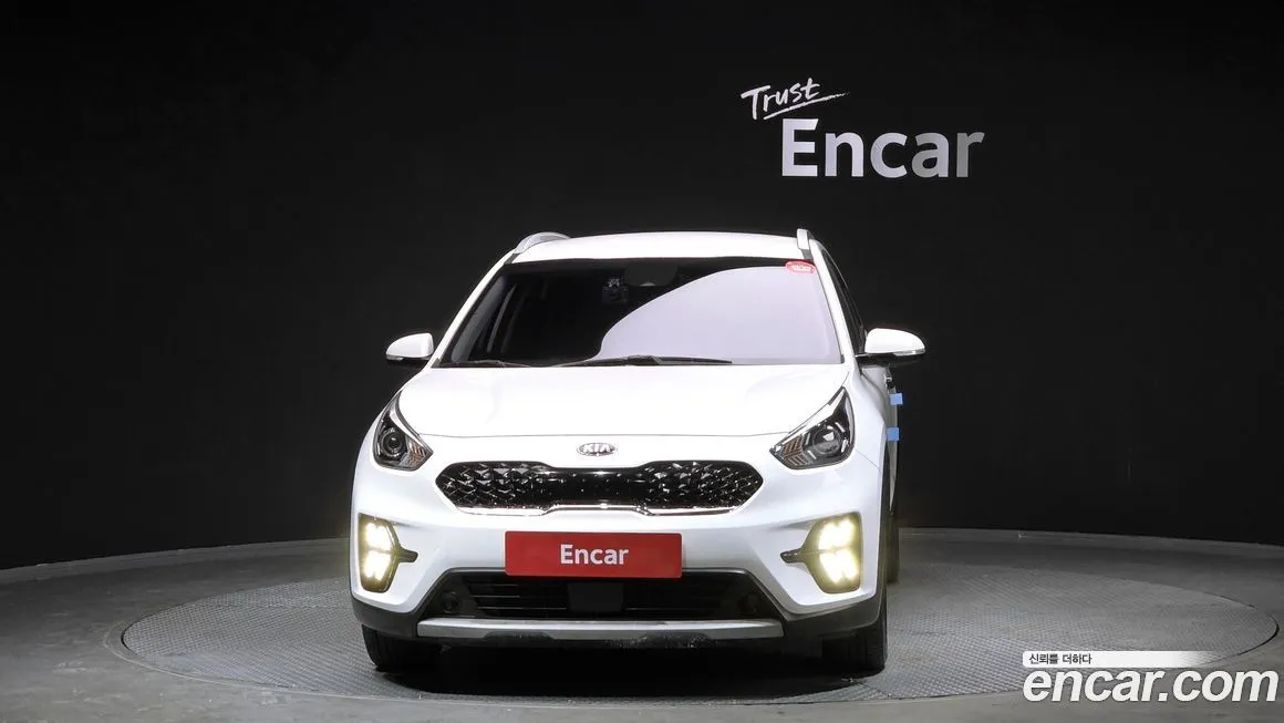 Kia Niro 2021 из KR, фото 2