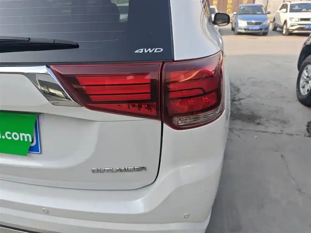 Mitsubishi Outlander 2021 из CN, фото 4