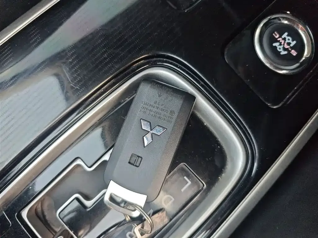 Mitsubishi Outlander 2021 из CN, фото 10