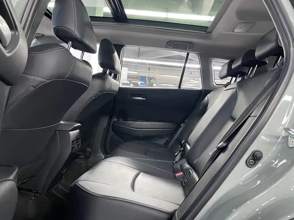 Toyota Corolla Cross 2022 из CN, фото 4