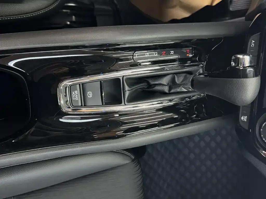 Honda Vezel 2022 из CN, фото 7