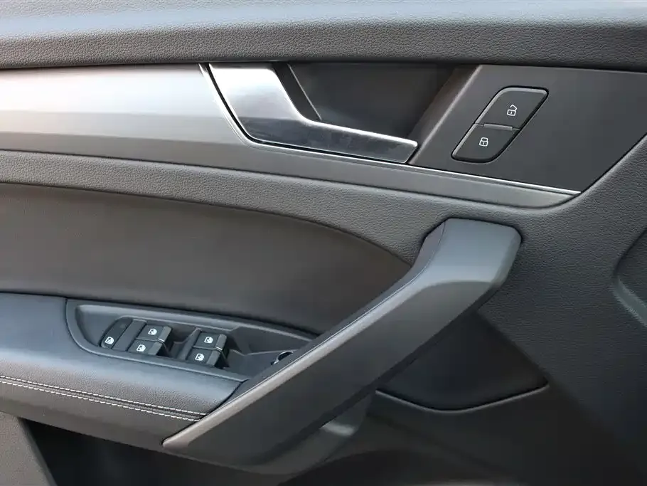 Audi Q5L 2022 из CN, фото 3