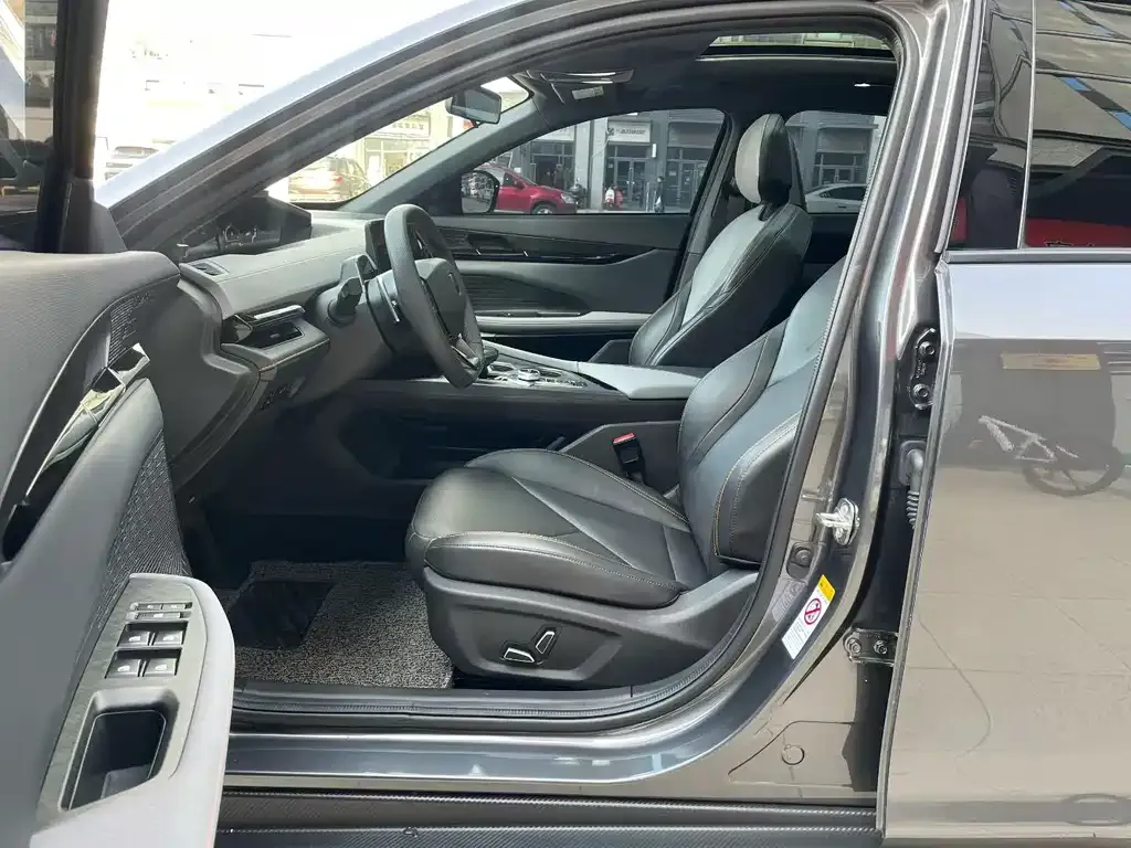 Changan UNI-V 2023 из CN, фото 7