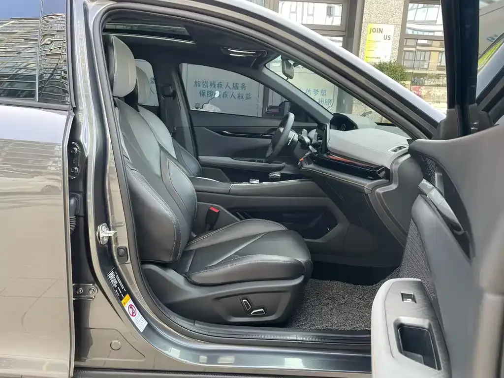 Changan UNI-V 2023 из CN, фото 4