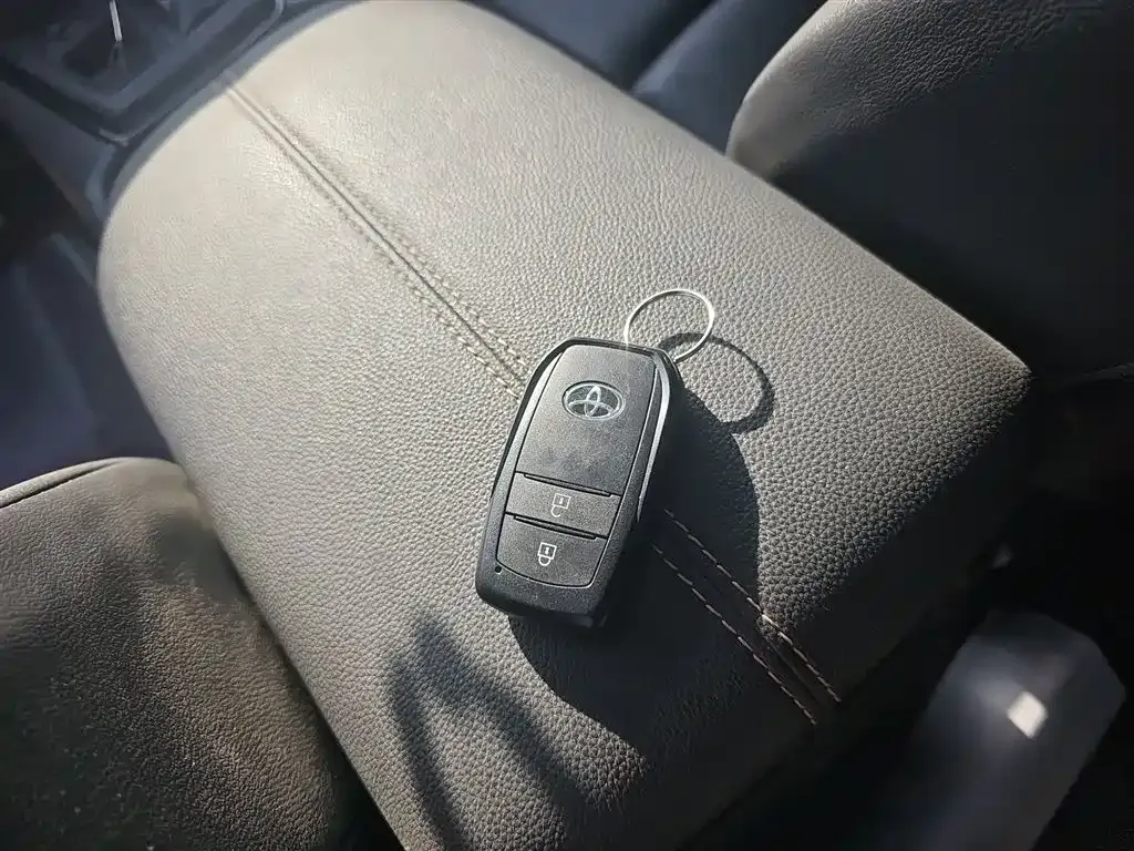 Toyota Wildlander 2024 из CN, фото 9