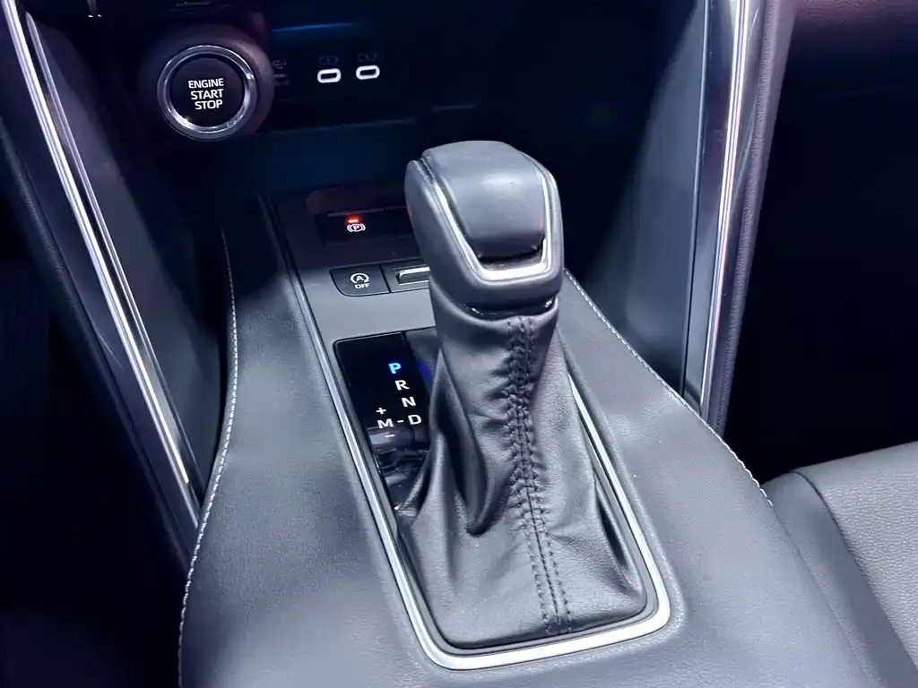 Toyota Venza 2024 из CN, фото 10