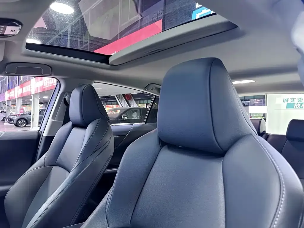 Toyota Venza 2024 из CN, фото 7