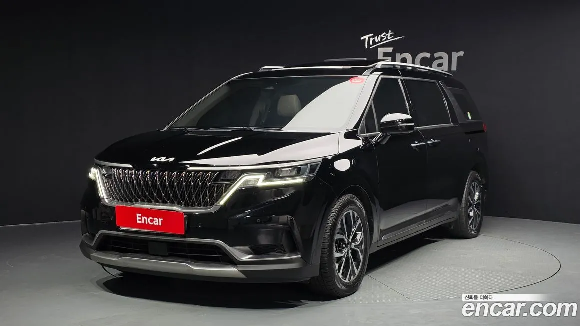 Kia Carnival — фото 1
