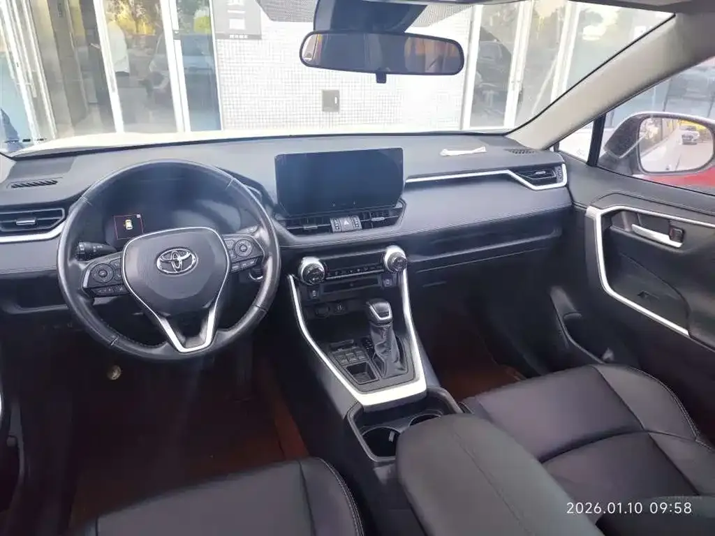 Toyota Wildlander 2023 из CN, фото 2