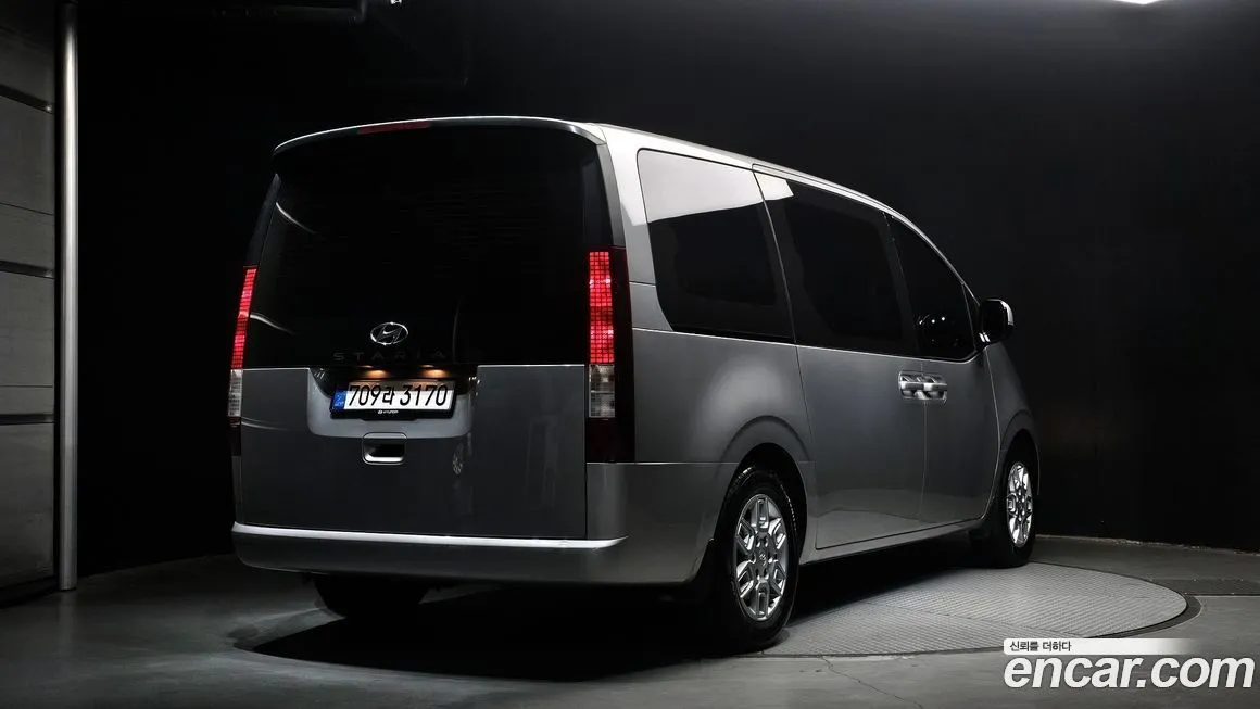 Hyundai Staria — фото 3