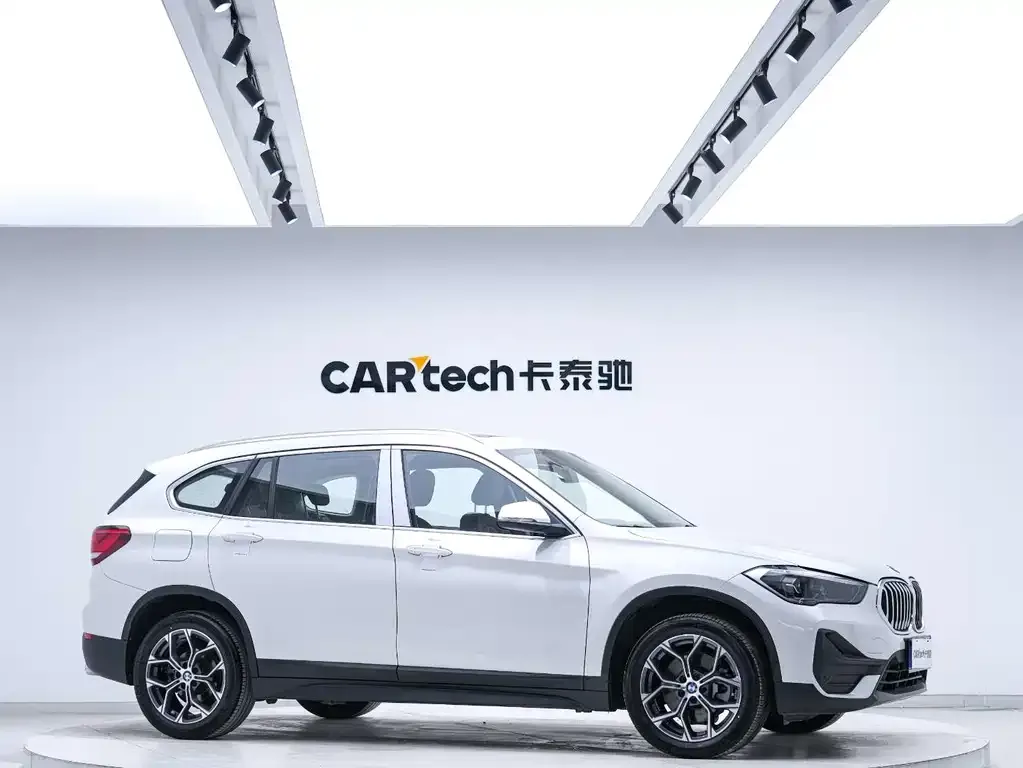 BMW X1 — фото 2