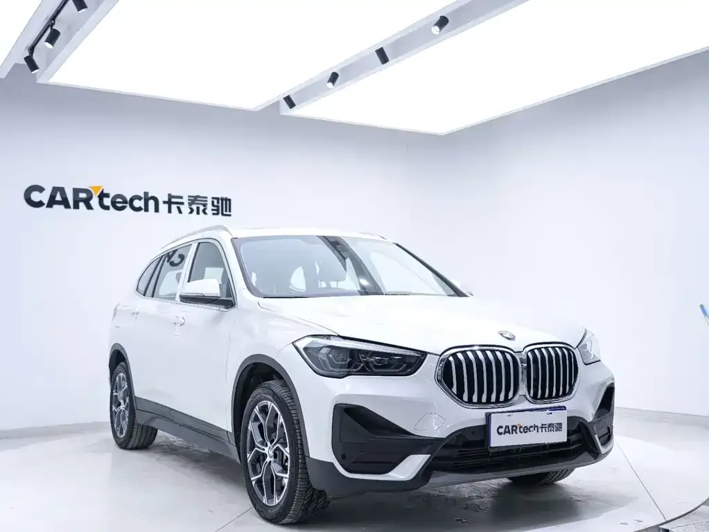 BMW X1 — фото 10