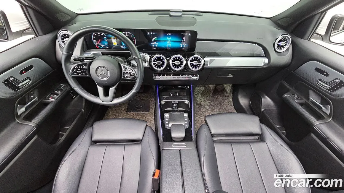 Mercedes-Benz GLB-Class — фото 10