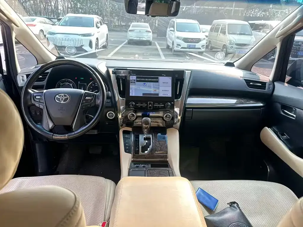 Toyota Alphard 2021 из CN, фото 4