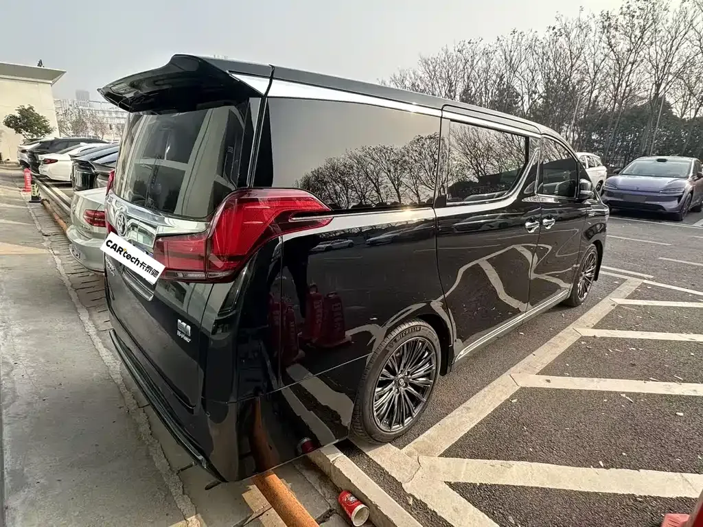 Toyota Alphard 2021 из CN, фото 7