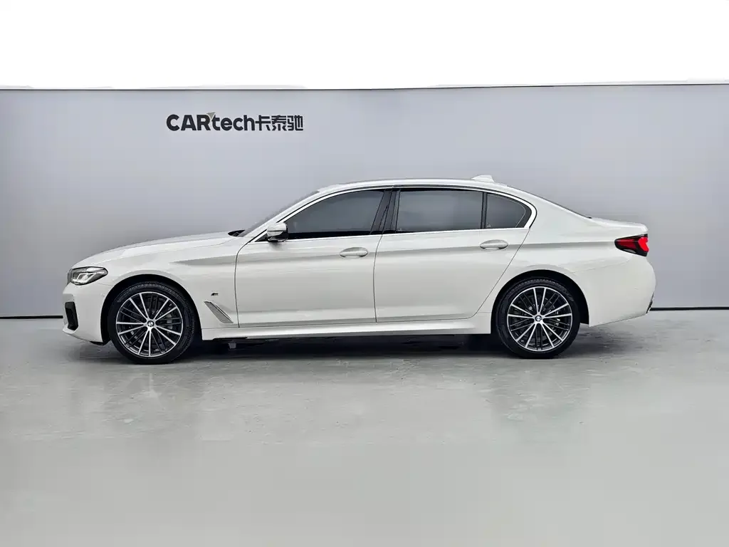 BMW 5 Series — фото 2
