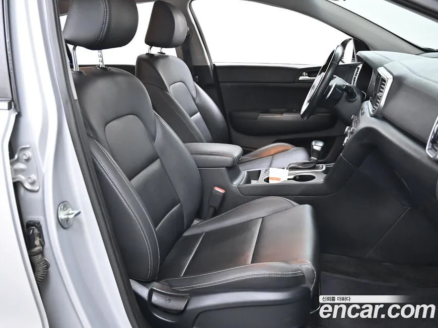 Kia Sportage — фото 10
