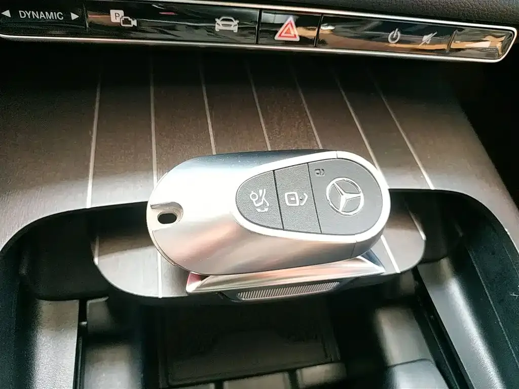 Mercedes-Benz E-Class 2024 из CN, фото 4