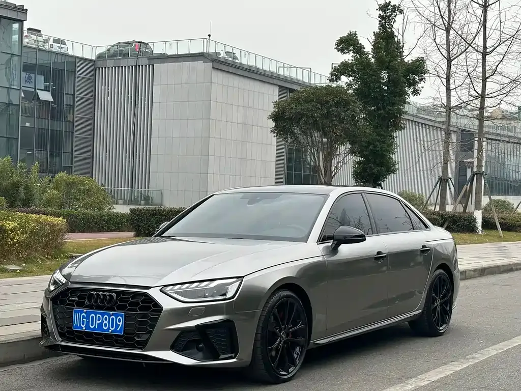 Audi A4L 2023 из CN, фото 1
