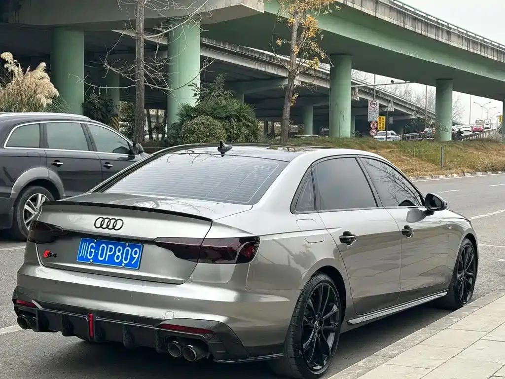 Audi A4L 2023 из CN, фото 5