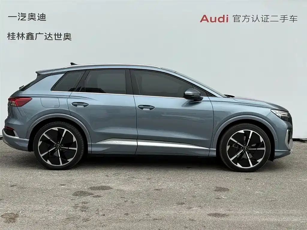 Audi Q4 e-tron — фото 3