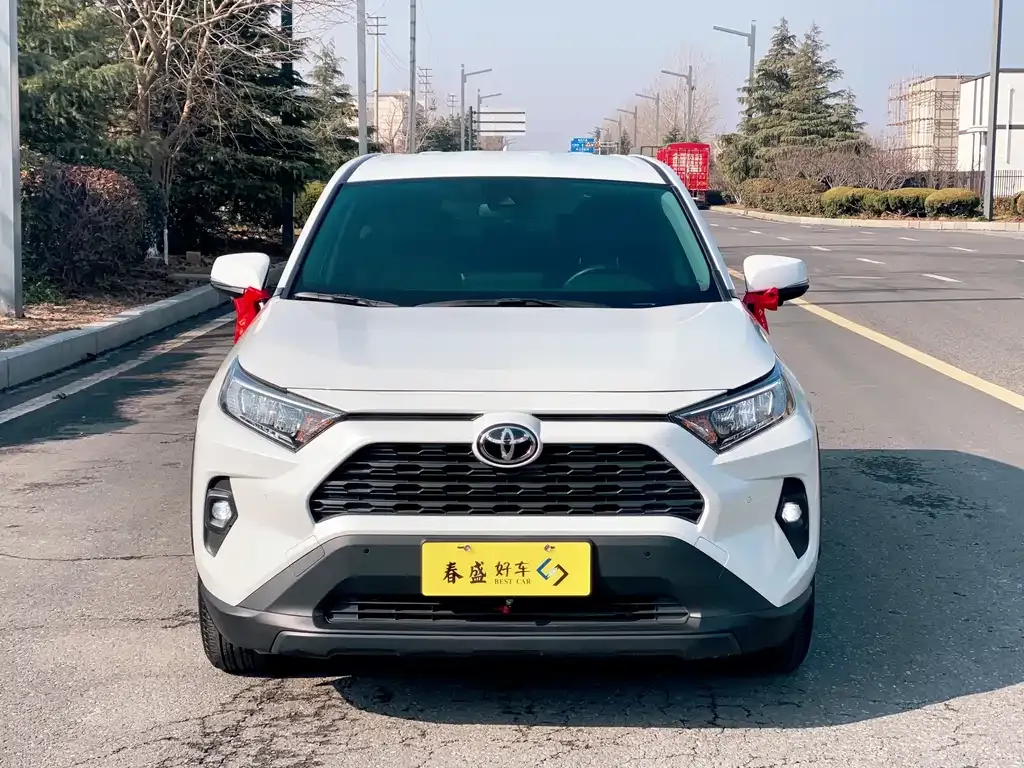 Toyota RAV4 2024 из CN, фото 2