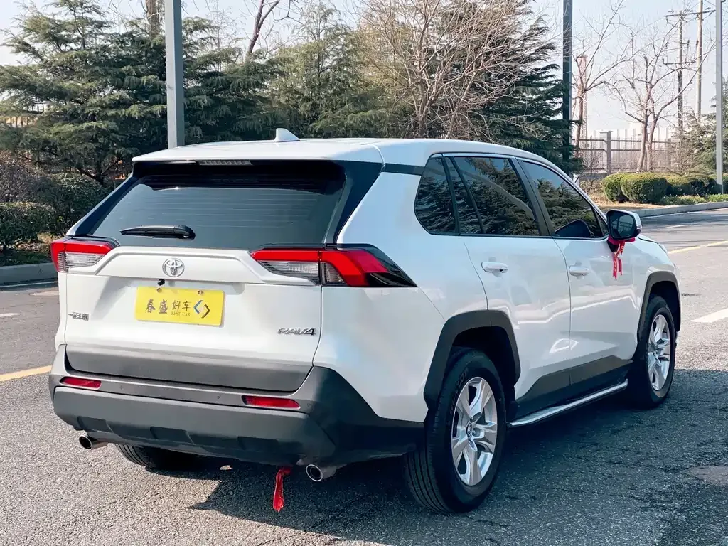 Toyota RAV4 2024 из CN, фото 5