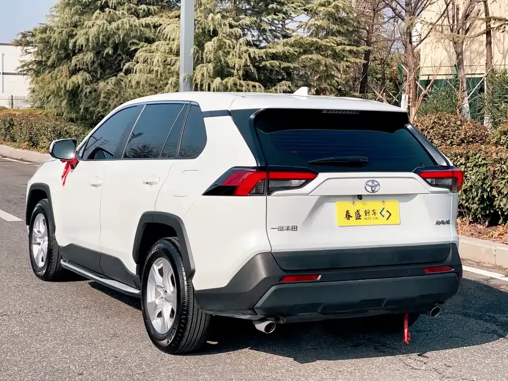 Toyota RAV4 2024 из CN, фото 7