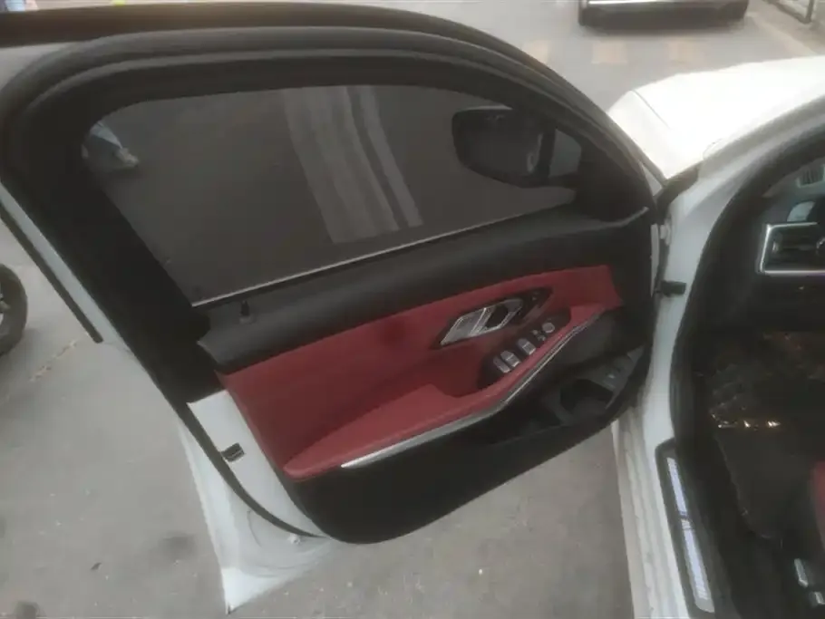 BMW 3 Series 2022 из CN, фото 6