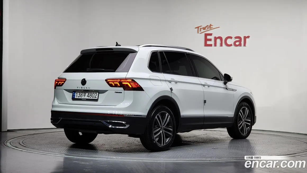Volkswagen Tiguan — фото 2