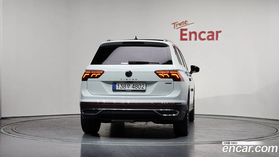 Volkswagen Tiguan — фото 4