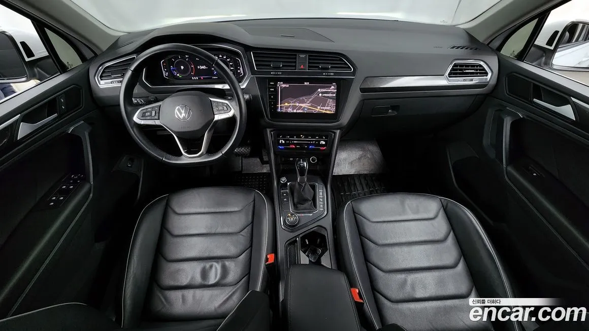 Volkswagen Tiguan — фото 6
