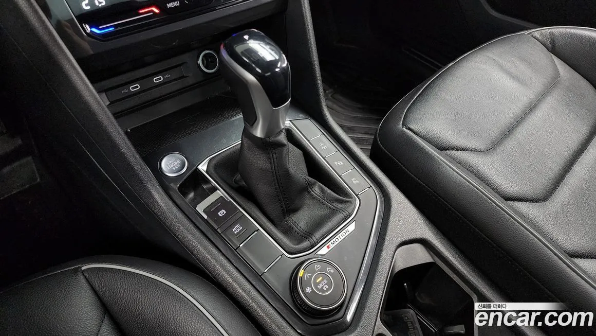 Volkswagen Tiguan — фото 9