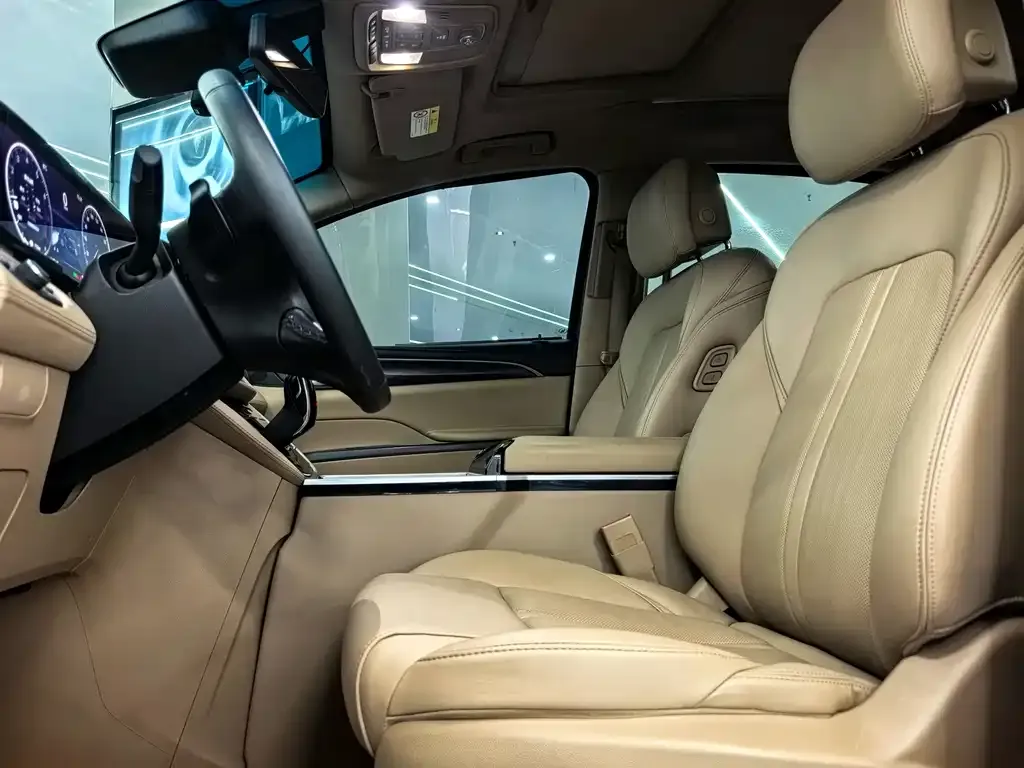 Buick GL8 2021 из CN, фото 2