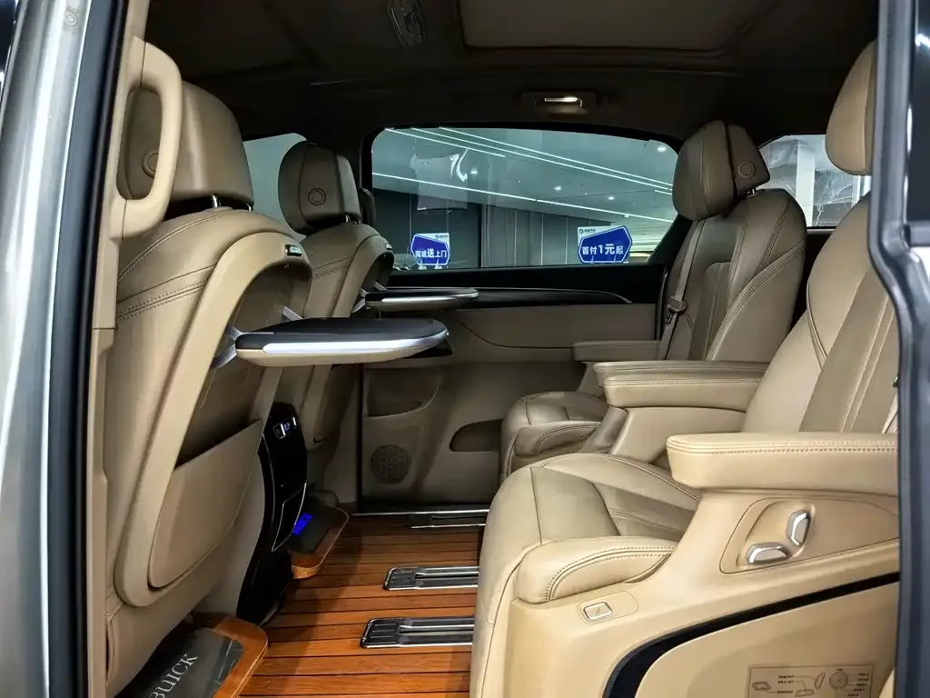 Buick GL8 2021 из CN, фото 8