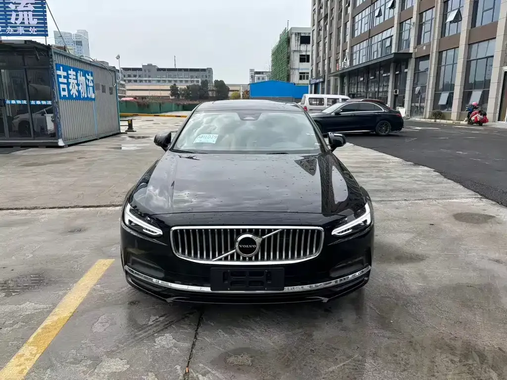 Volvo S90 2025 из CN, фото 2
