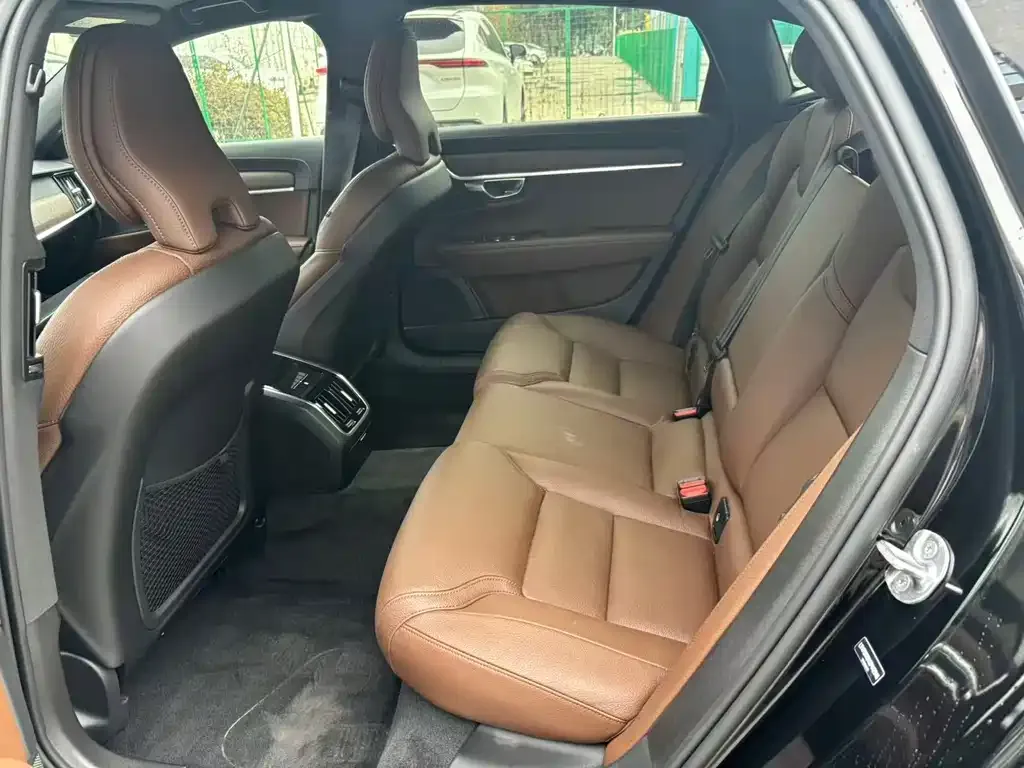 Volvo S90 2025 из CN, фото 4