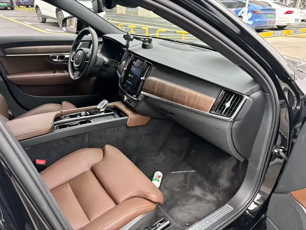 Volvo S90 2025 из CN, фото 7