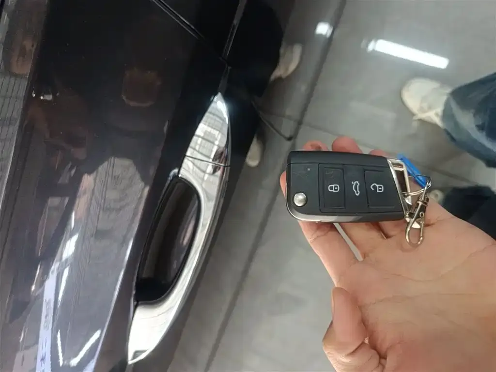 Volkswagen Bora 2023 из CN, фото 9
