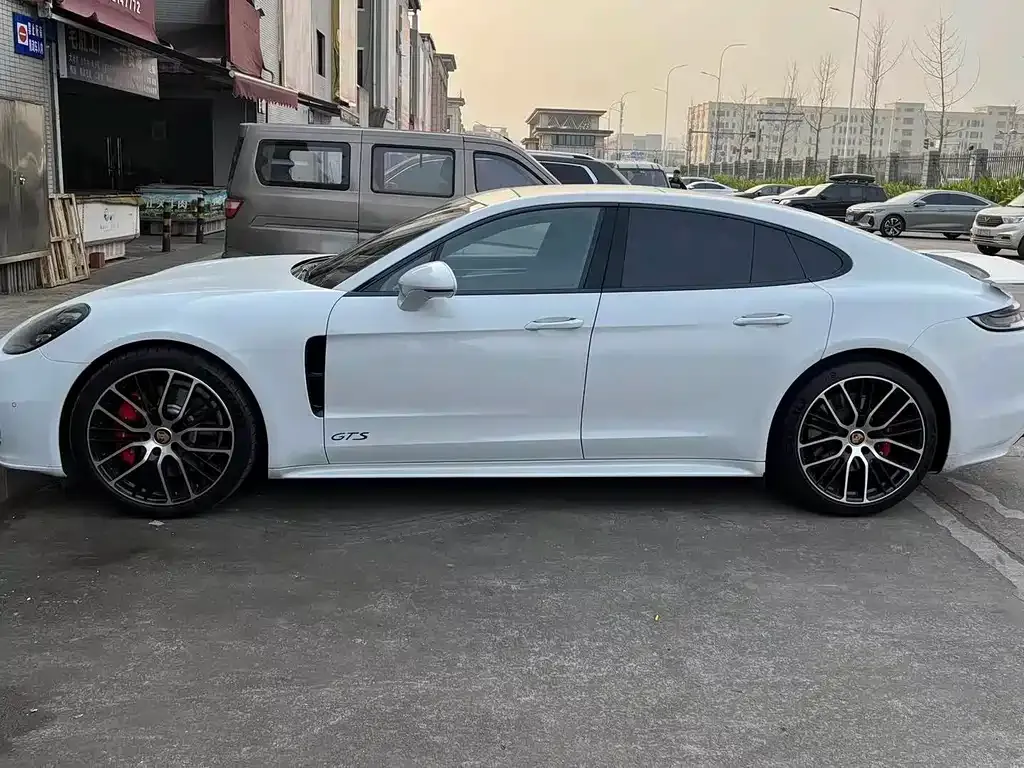 Porsche Panamera 2023 из CN, фото 5