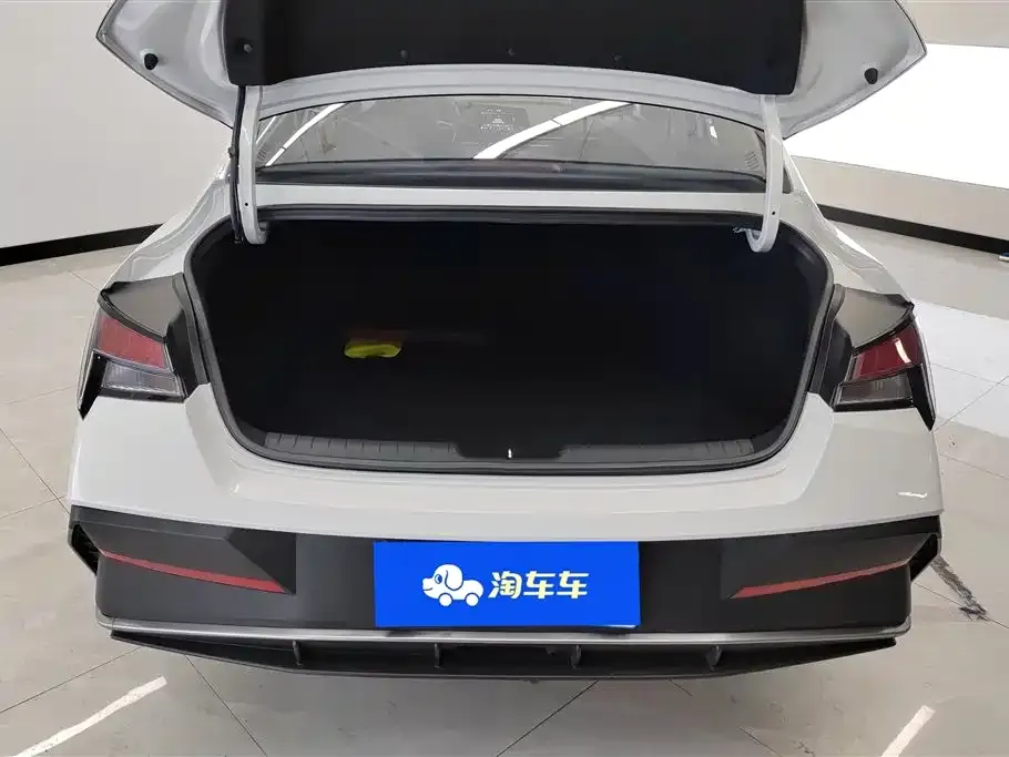 Hyundai Elantra 2025 из CN, фото 4