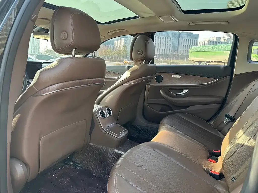 Mercedes-Benz E-Class 2021 из CN, фото 3