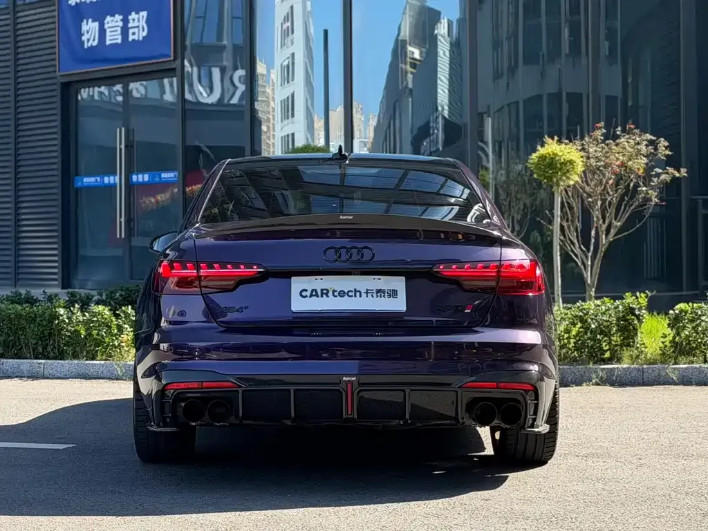 Audi A4L 2021 из CN, фото 6