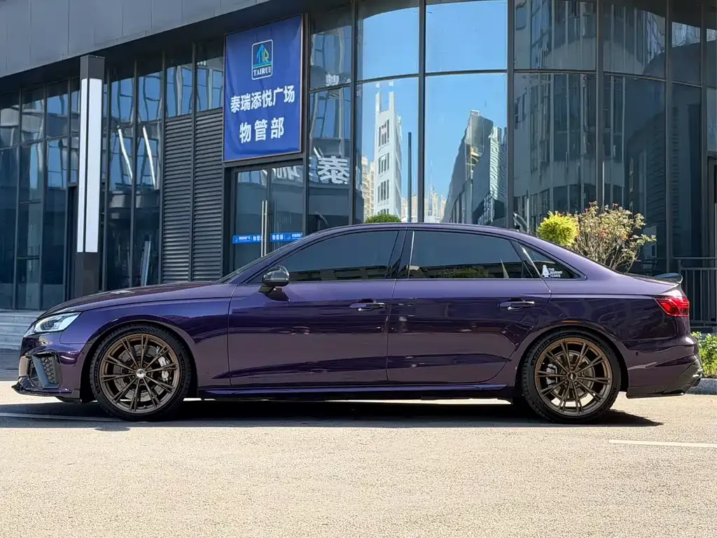 Audi A4L 2021 из CN, фото 7
