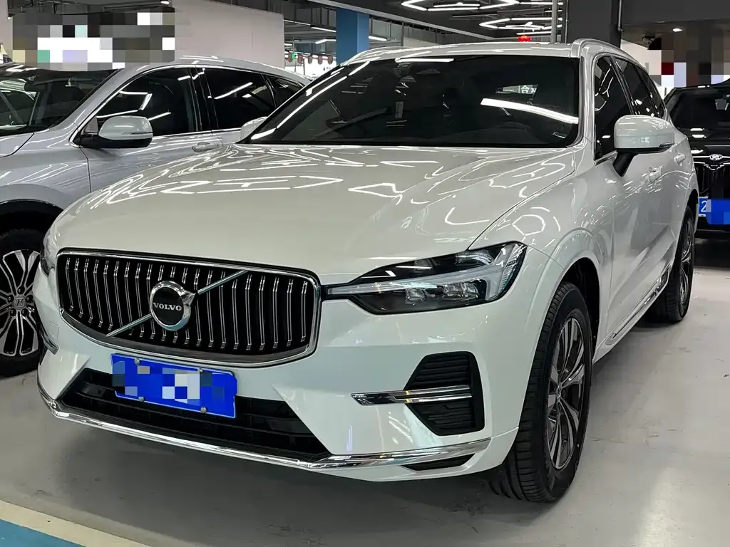 Volvo XC60 2022 из CN, фото 1