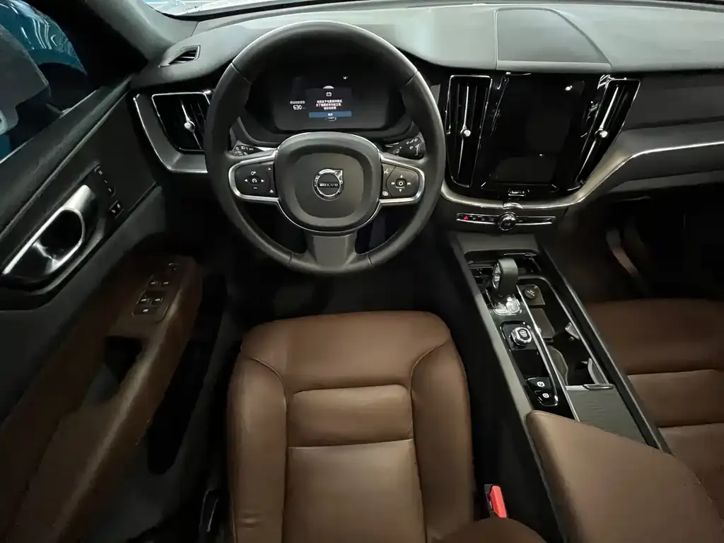 Volvo XC60 2022 из CN, фото 10