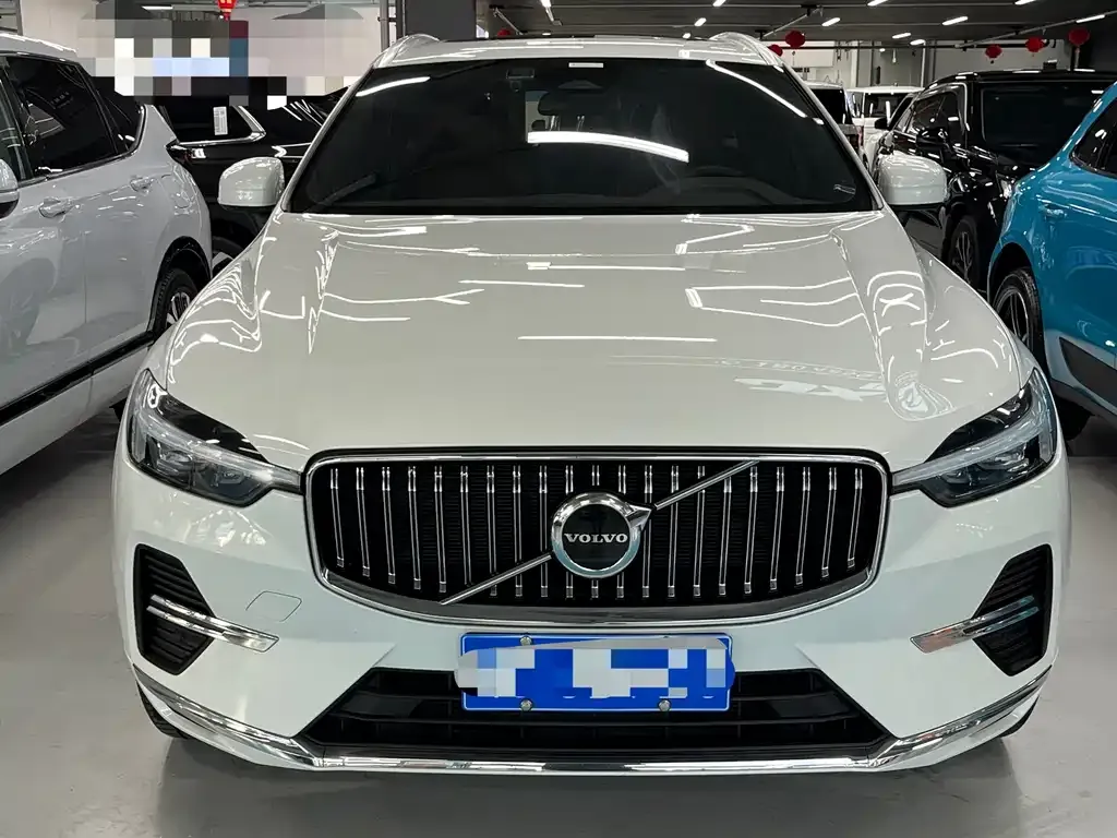 Volvo XC60 2022 из CN, фото 2