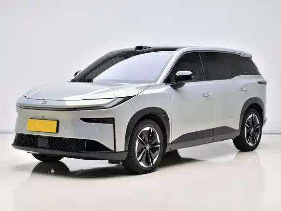 Toyota Platinum 3X 2025 из CN, фото 1